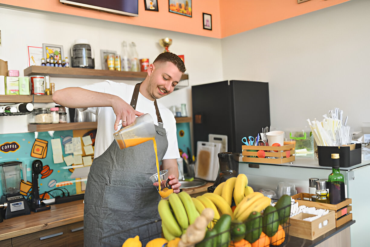 Juice Bar Staff