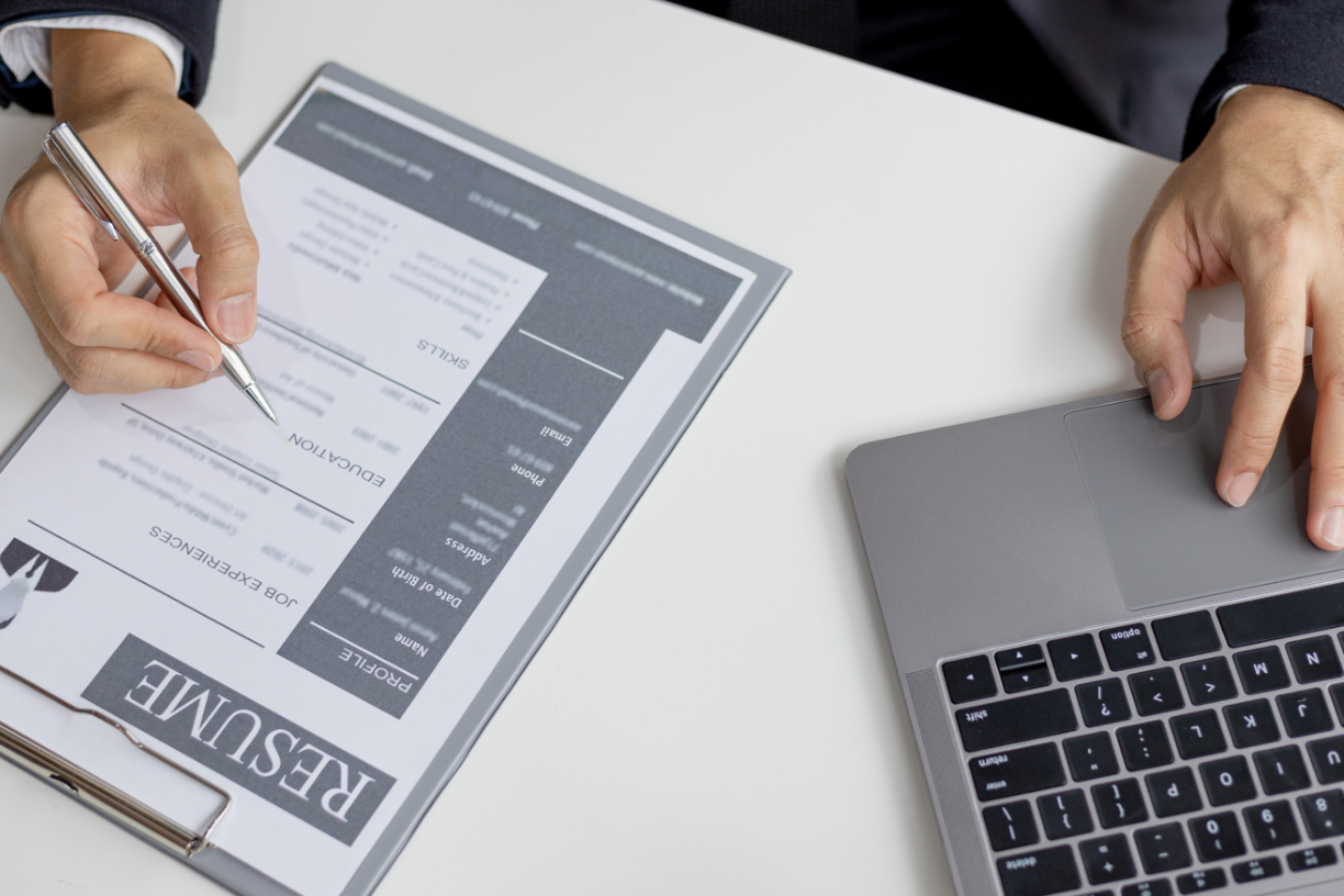 Resume Writer & LinkedIn Optimization